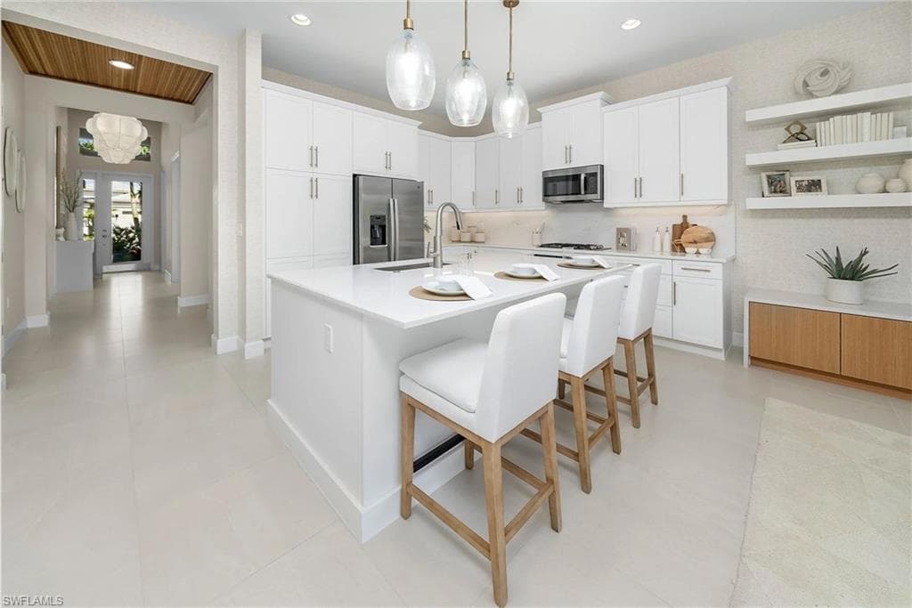 2440 Cambridge Way, Naples, FL 34112-6