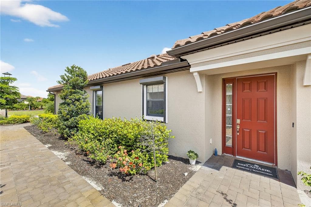 15215 Tolmino St, Naples, FL 34114-5
