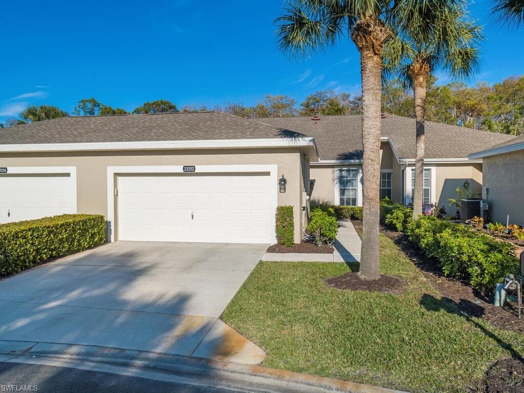 23252 Grassy Pine Dr, Estero, FL 33928-1