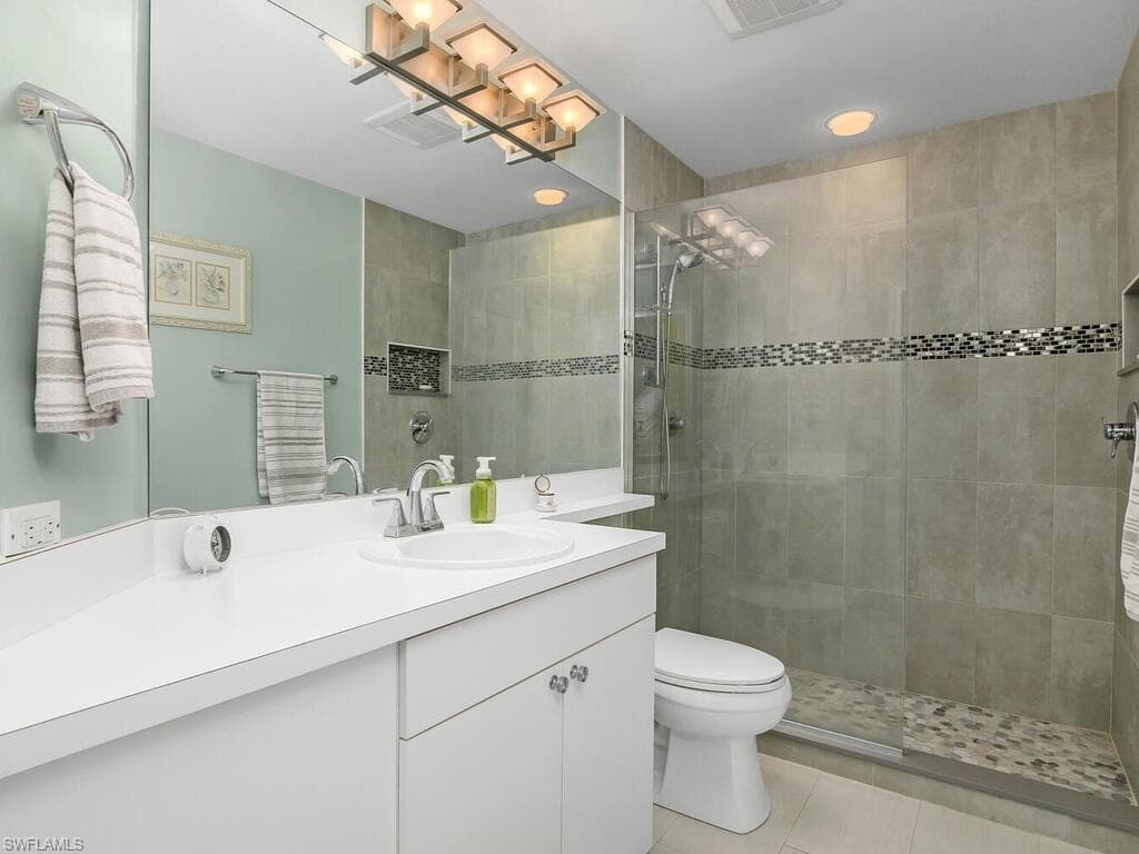 23252 Grassy Pine Dr, Estero, FL 33928-2