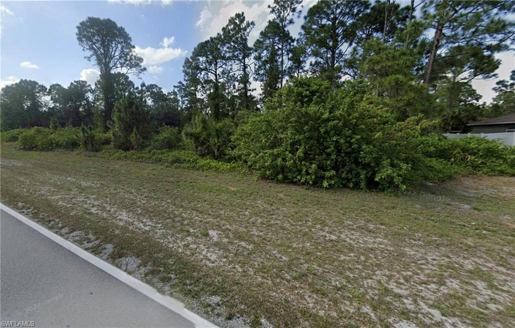 1041 Milwaukee Blvd, Lehigh Acres, FL 33974-5