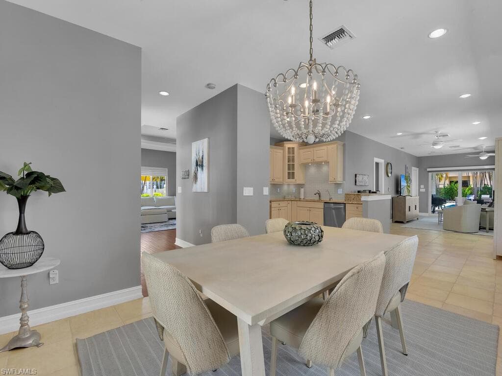 740 5th Ave N, Naples, FL 34102-14
