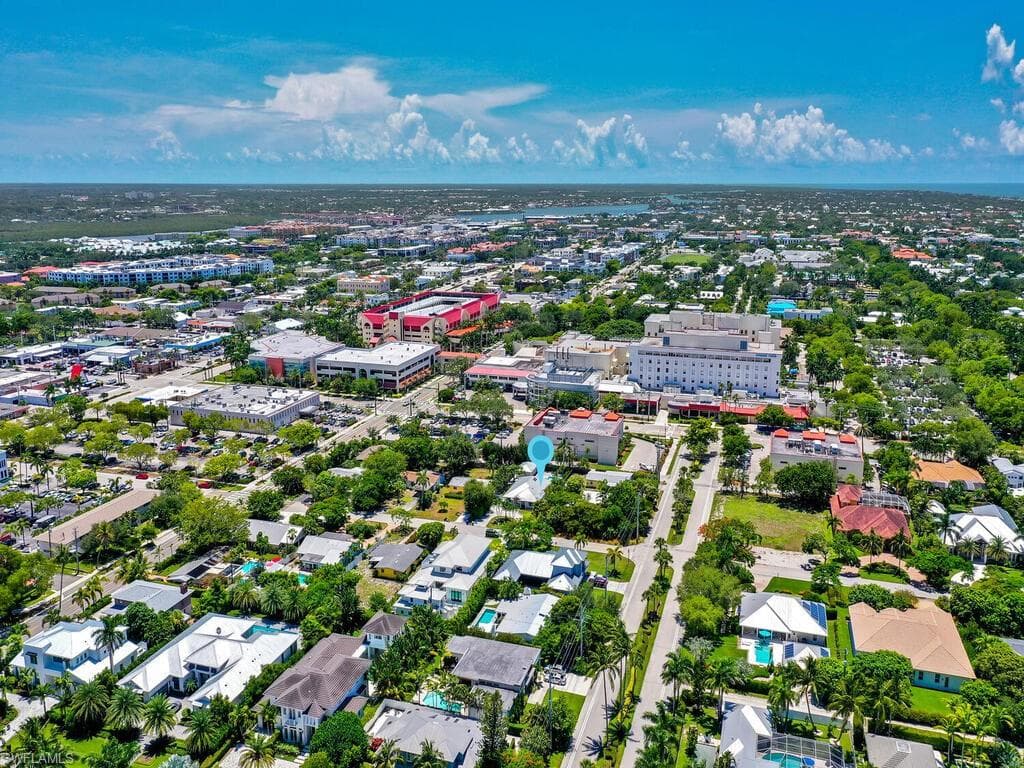 740 5th Ave N, Naples, FL 34102-42