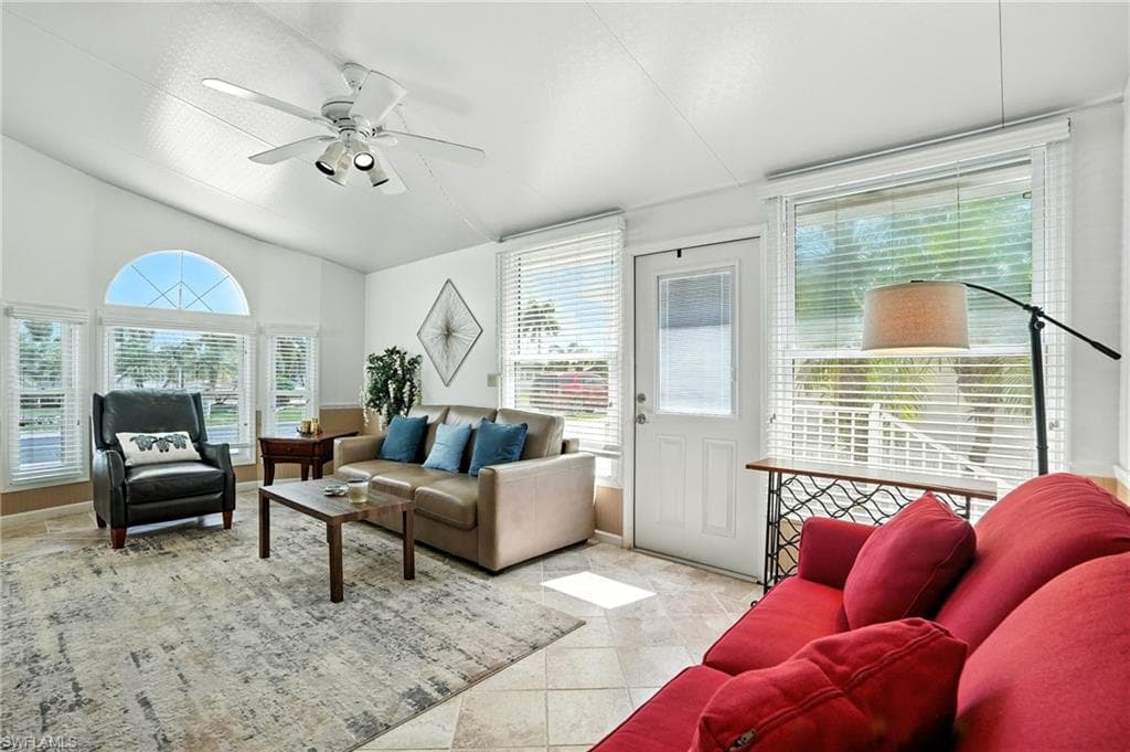 4052 Crystal Lake Dr, Naples, FL 34120-10