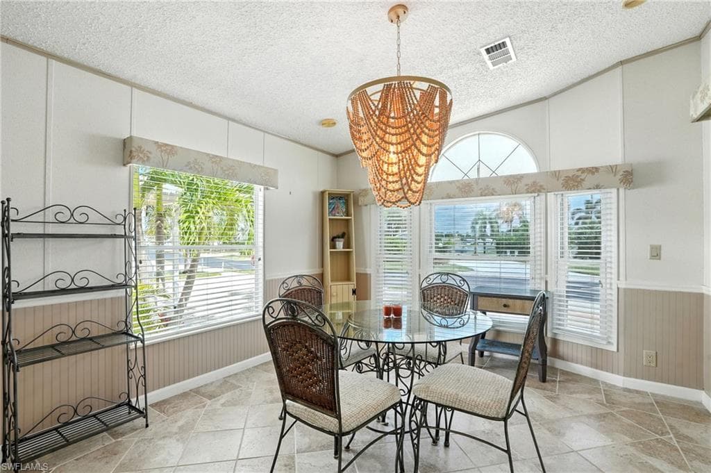4052 Crystal Lake Dr, Naples, FL 34120-13
