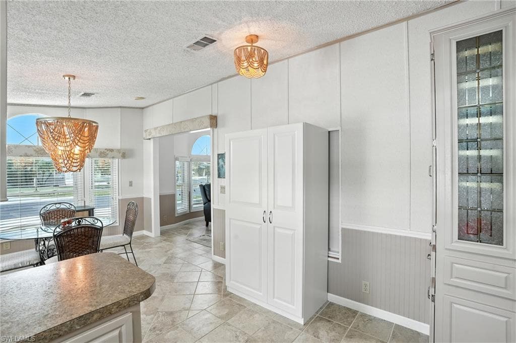4052 Crystal Lake Dr, Naples, FL 34120-14