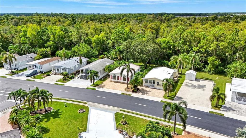 4052 Crystal Lake Dr, Naples, FL 34120-30