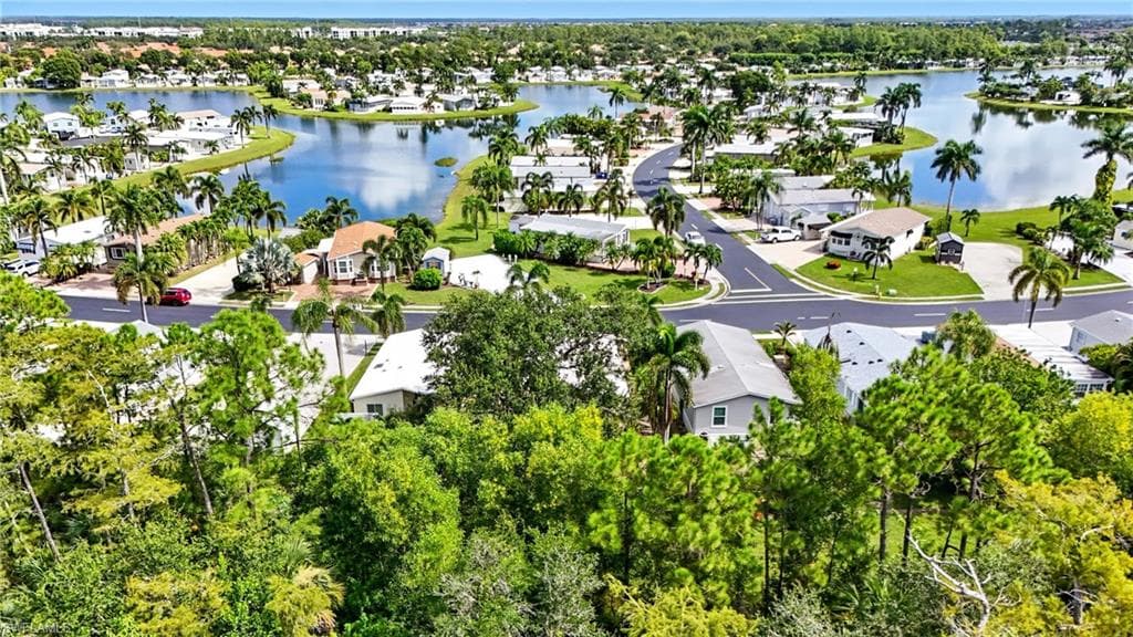 4052 Crystal Lake Dr, Naples, FL 34120-34