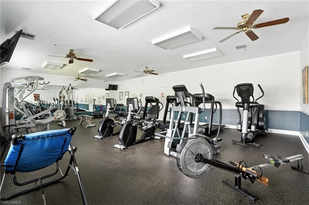 4052 Crystal Lake Dr, Naples, FL 34120-45