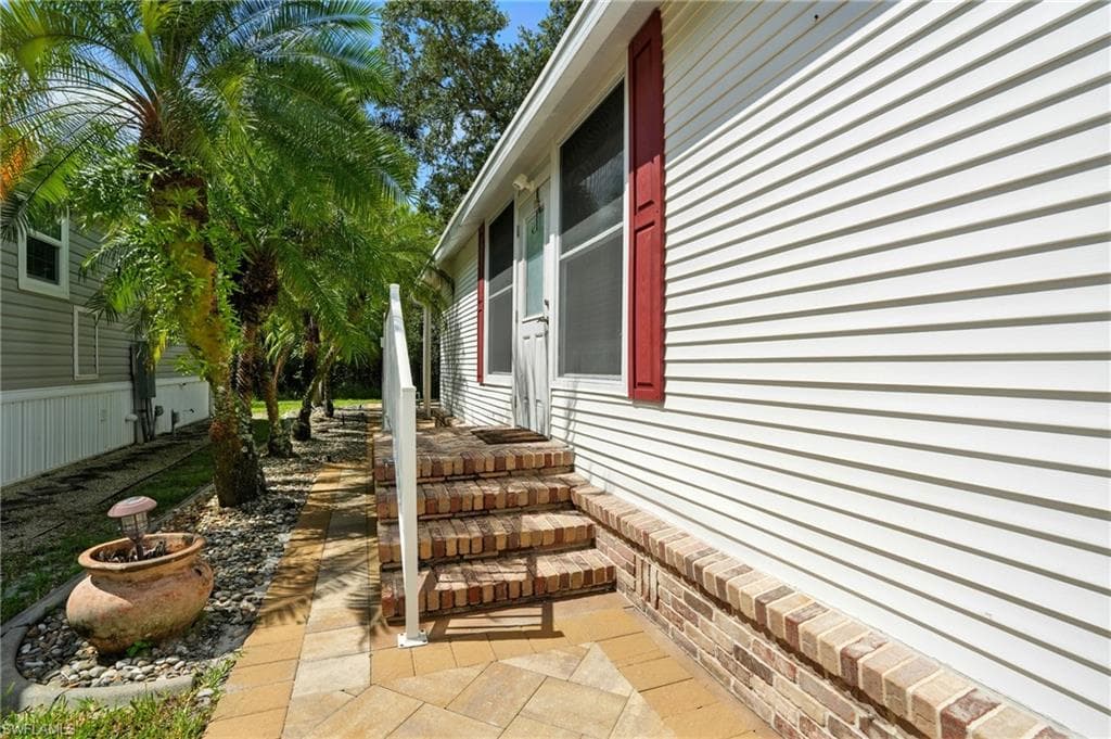 4052 Crystal Lake Dr, Naples, FL 34120-8