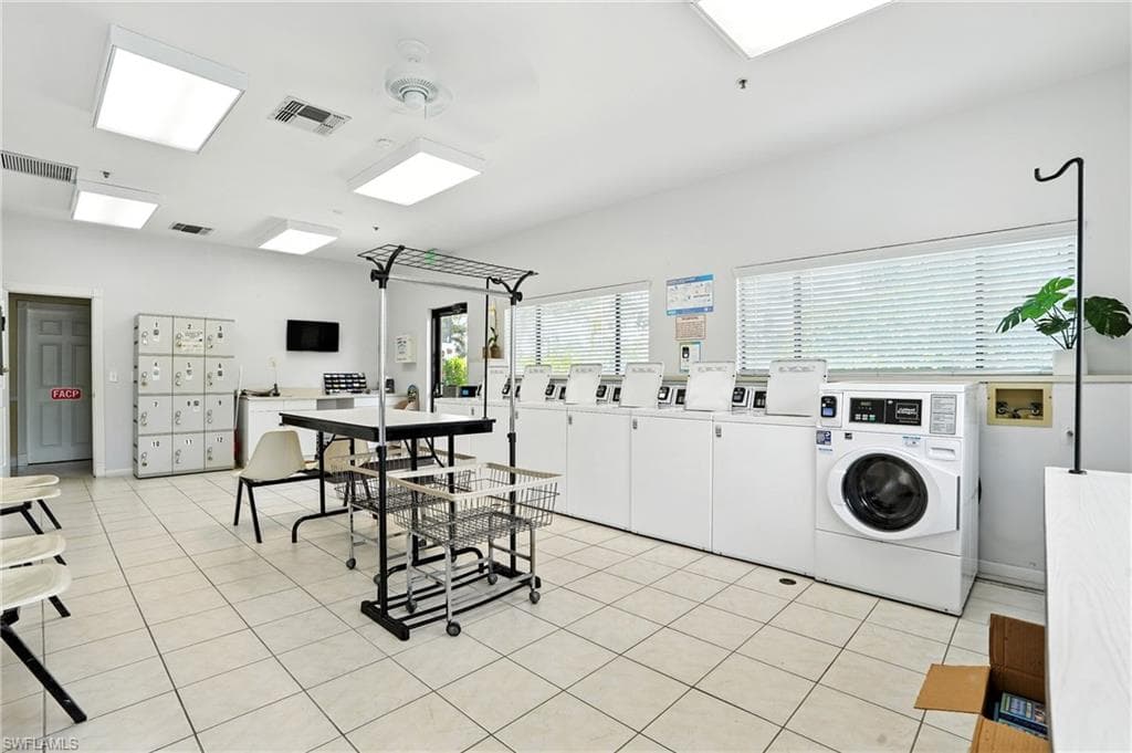 3113 Weathervane Pt, Naples, FL 34120-36