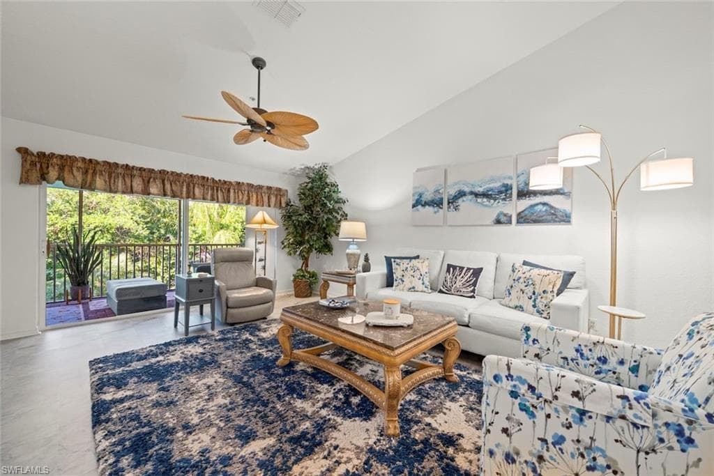 973 Hingham Way 202, Naples, FL 34104-7