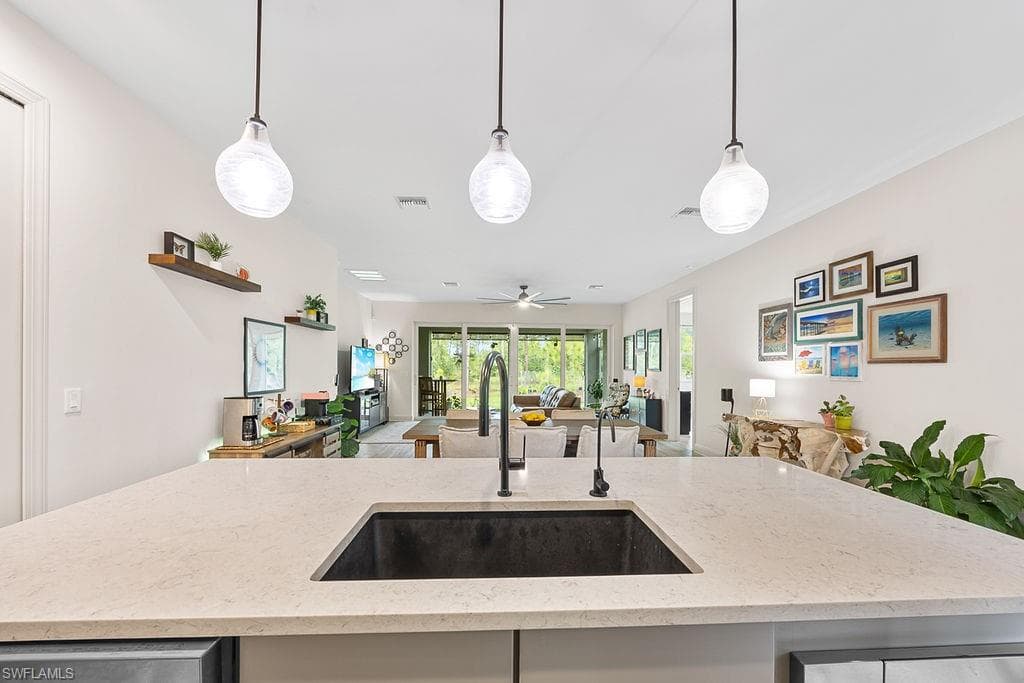 4855 42nd St NE, Naples, FL 34120-10