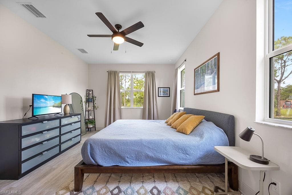 4855 42nd St NE, Naples, FL 34120-17