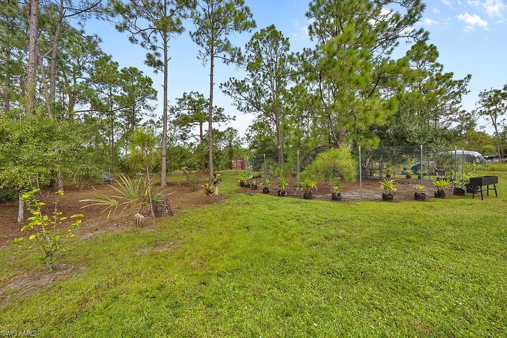 4855 42nd St NE, Naples, FL 34120-27