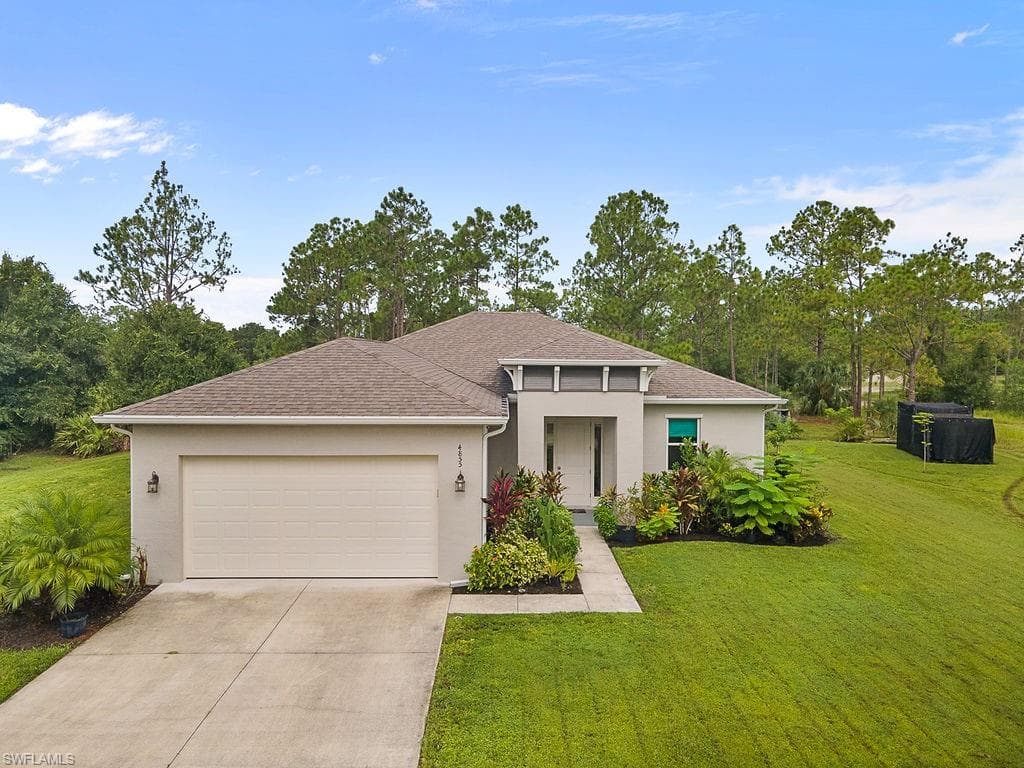 4855 42nd St NE, Naples, FL 34120-3