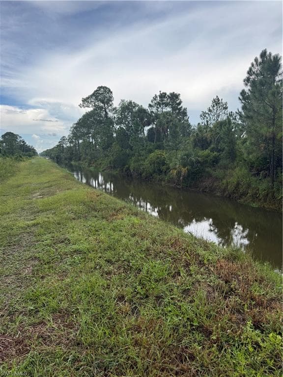 325 Irving Ave, Lehigh Acres, FL 33936-3