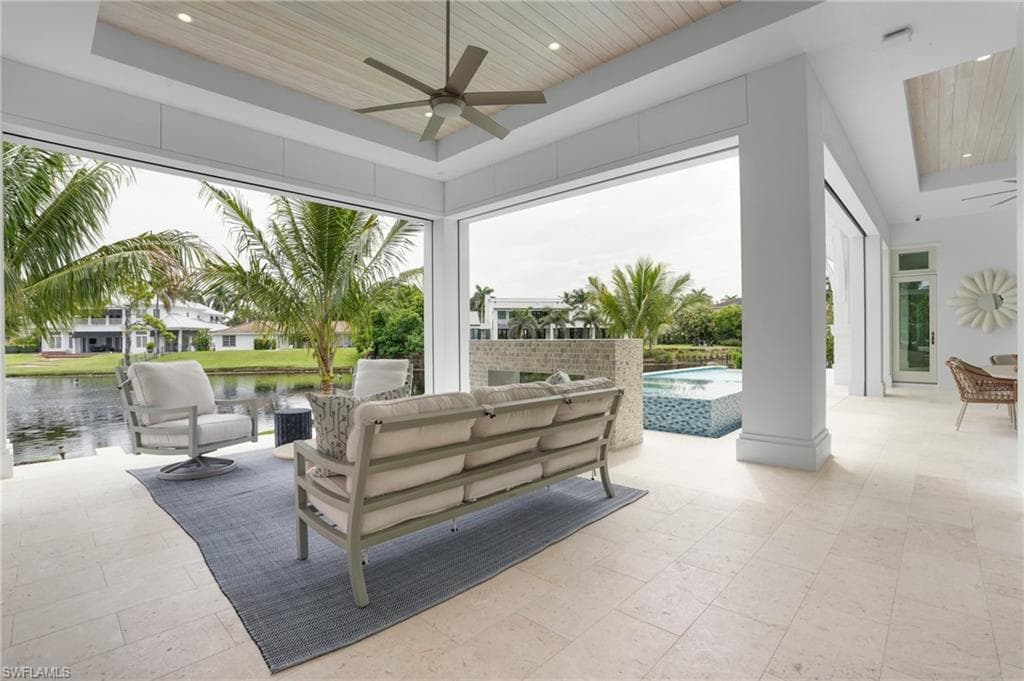 4776 Crayton Ct, Naples, FL 34103-21