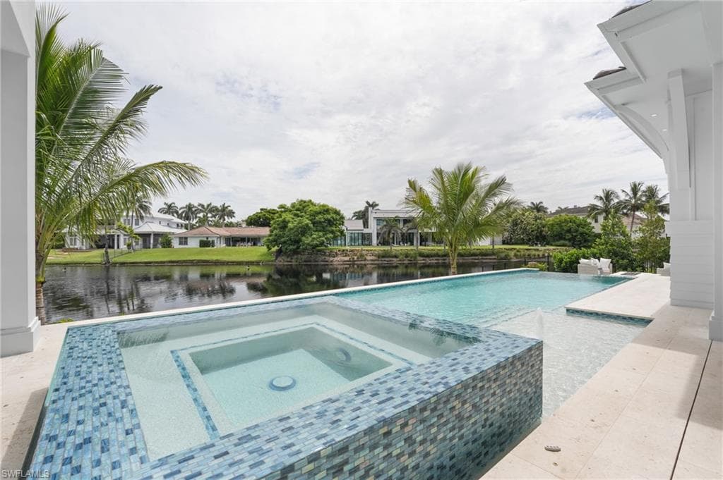 4776 Crayton Ct, Naples, FL 34103-25