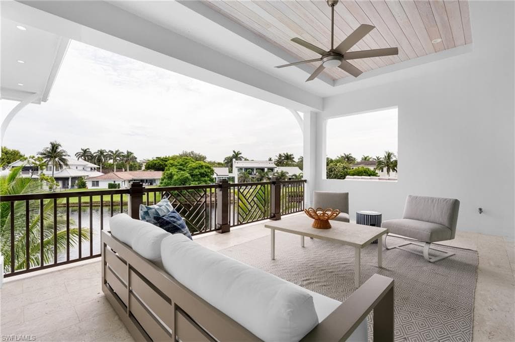 4776 Crayton Ct, Naples, FL 34103-39