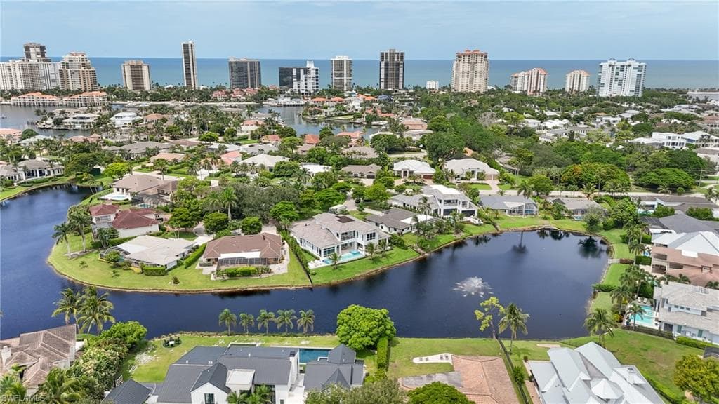 4776 Crayton Ct, Naples, FL 34103-51