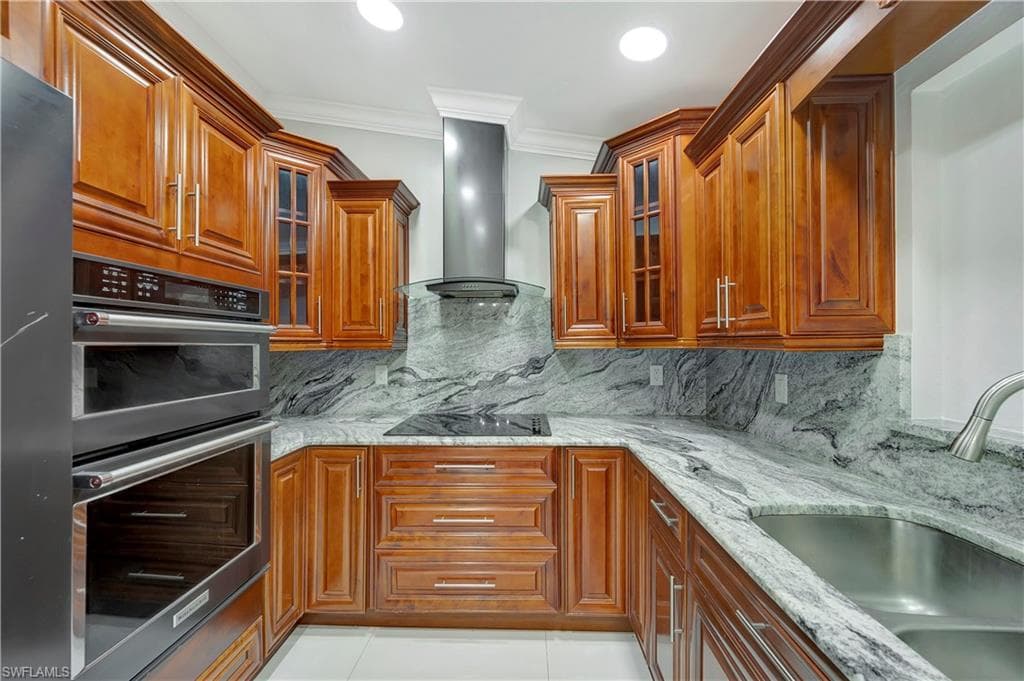 3064 54th Ter SW, Naples, FL 34116-3