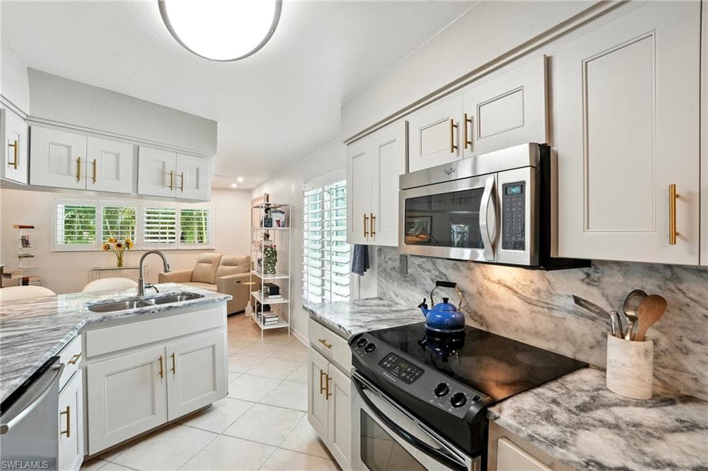 1131 Milano Dr, Naples, FL 34103-10