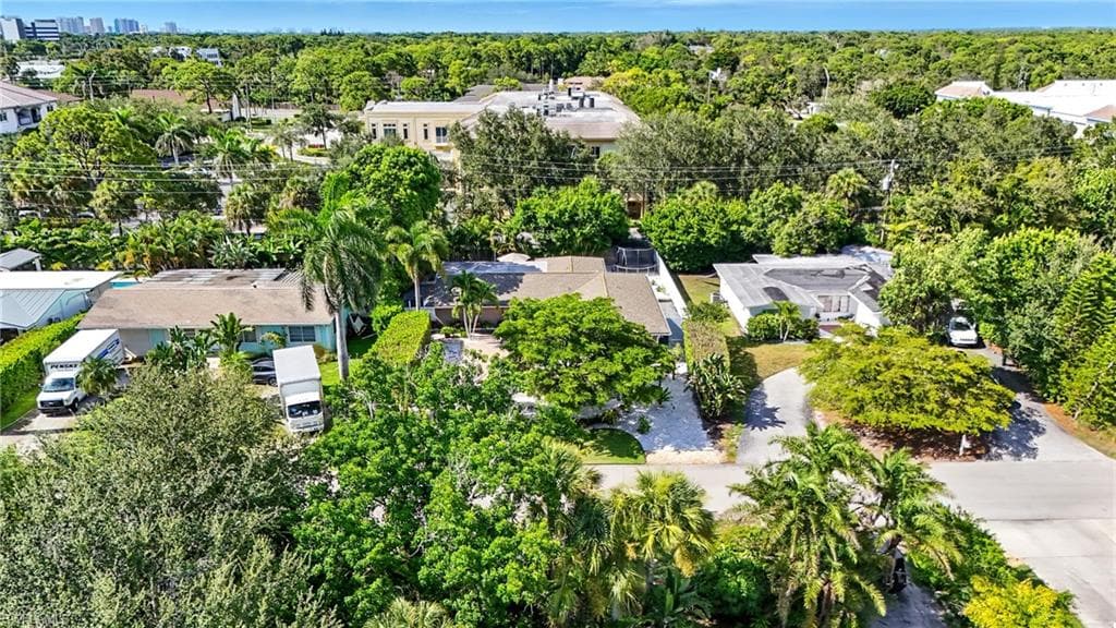1131 Milano Dr, Naples, FL 34103-38
