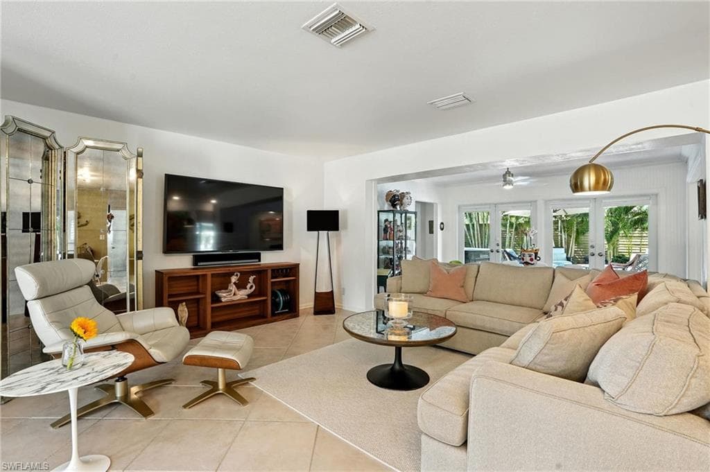 1131 Milano Dr, Naples, FL 34103-5