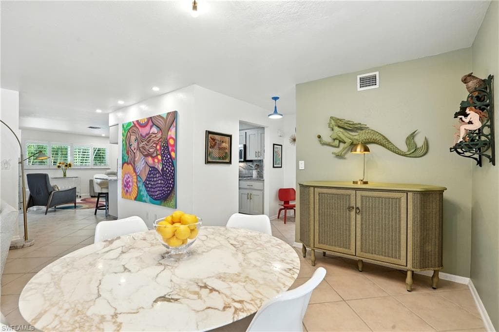 1131 Milano Dr, Naples, FL 34103-8