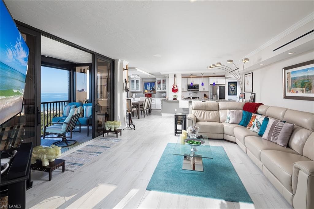 11 Bluebill Ave 1001, Naples, FL 34108-9