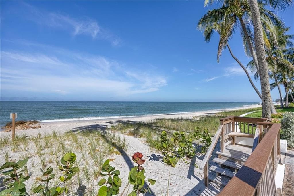 1275 Gulf Shore Blvd N 303, Naples, FL 34102-28