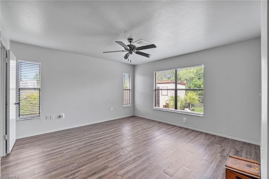 5017 28th Ave SW, Naples, FL 34116-19