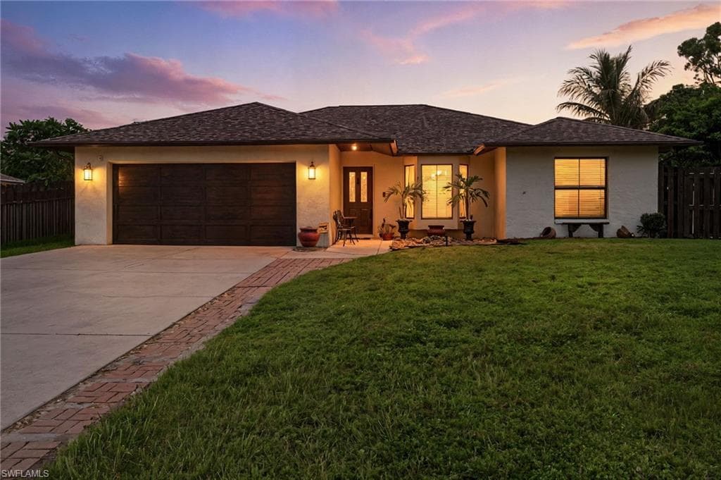 5017 28th Ave SW, Naples, FL 34116-1