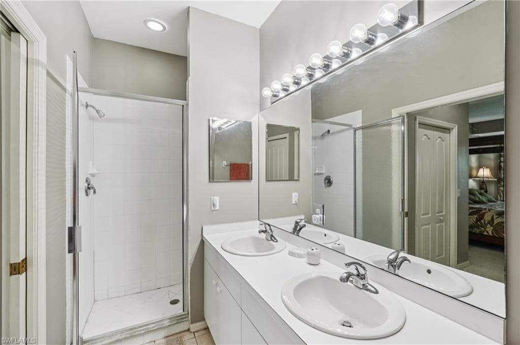 2700 Cypress Trace Cir 3134, Naples, FL 34119-17