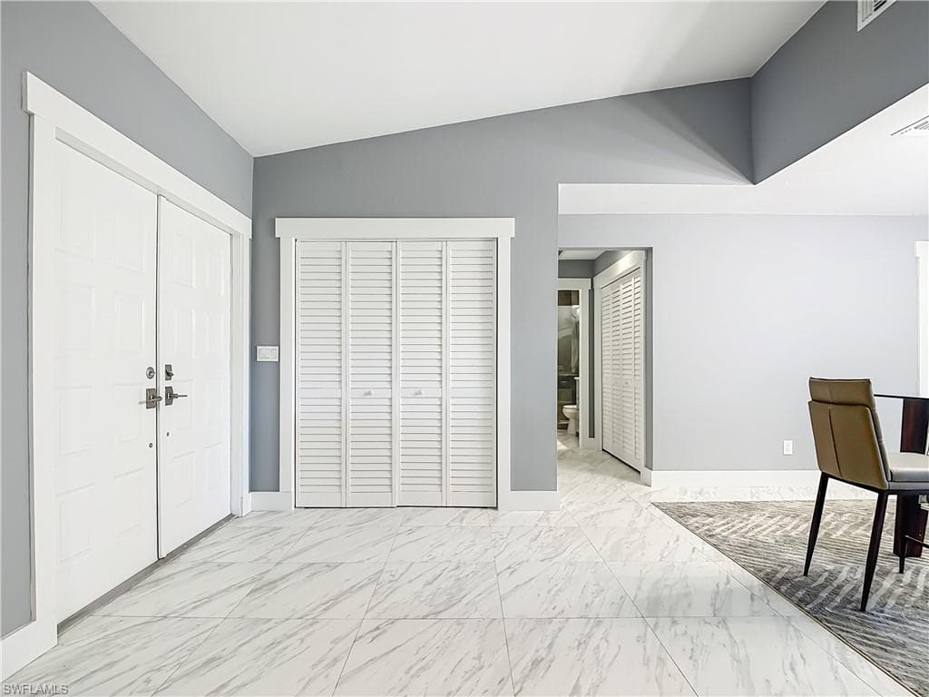 183 Round Key Cir D4, Naples, FL 34112-13
