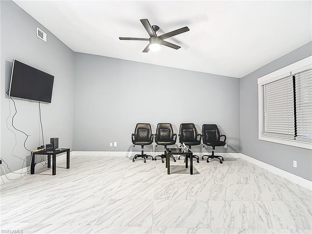 183 Round Key Cir D4, Naples, FL 34112-14