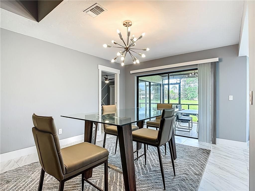 183 Round Key Cir D4, Naples, FL 34112-20