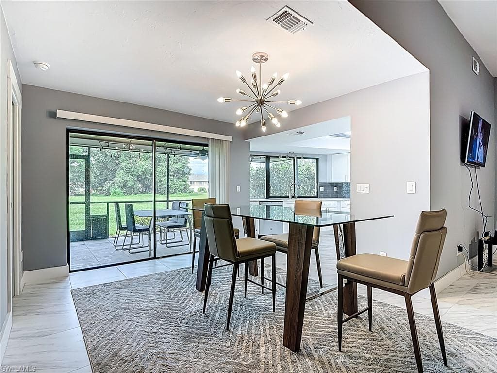 183 Round Key Cir D4, Naples, FL 34112-22