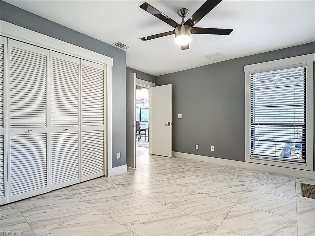 183 Round Key Cir D4, Naples, FL 34112-29