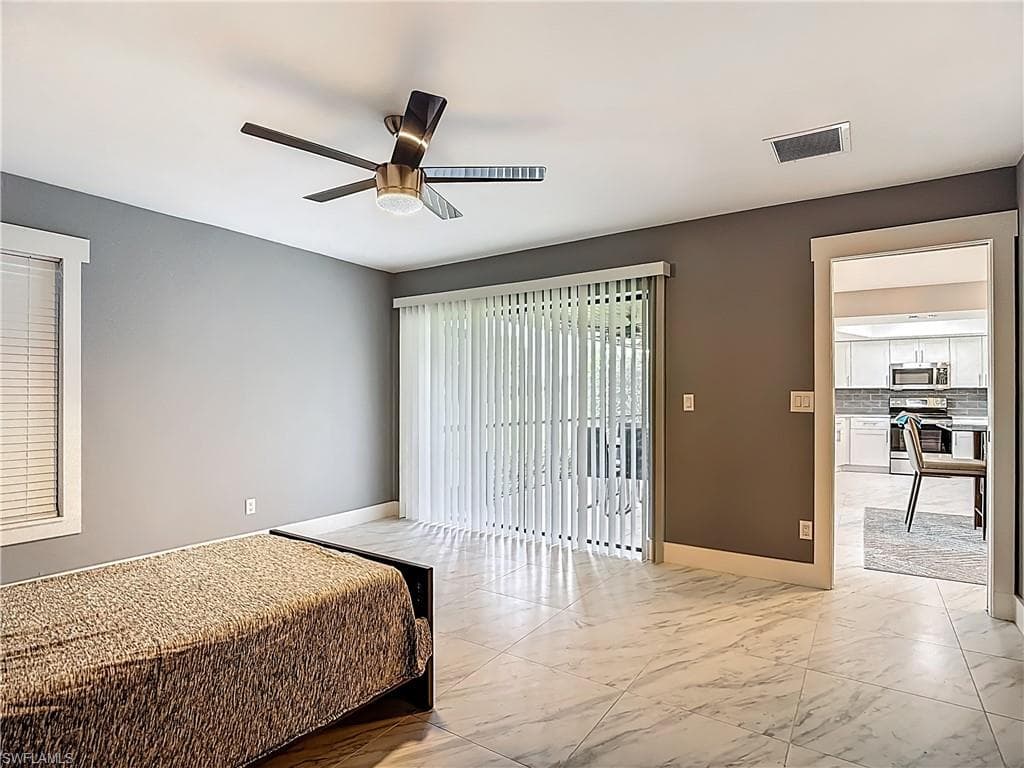 183 Round Key Cir D4, Naples, FL 34112-32