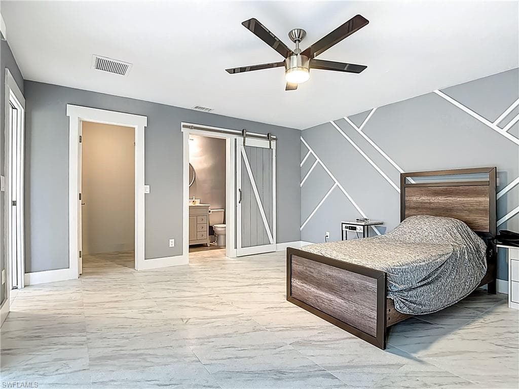 183 Round Key Cir D4, Naples, FL 34112-35