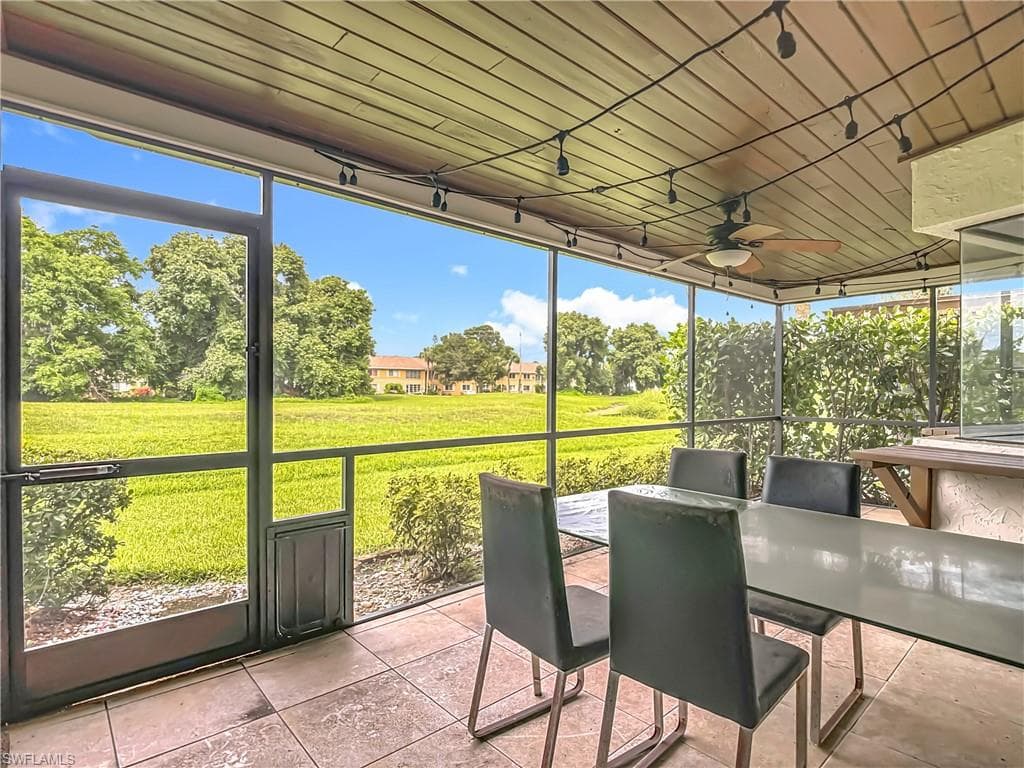 183 Round Key Cir D4, Naples, FL 34112-44