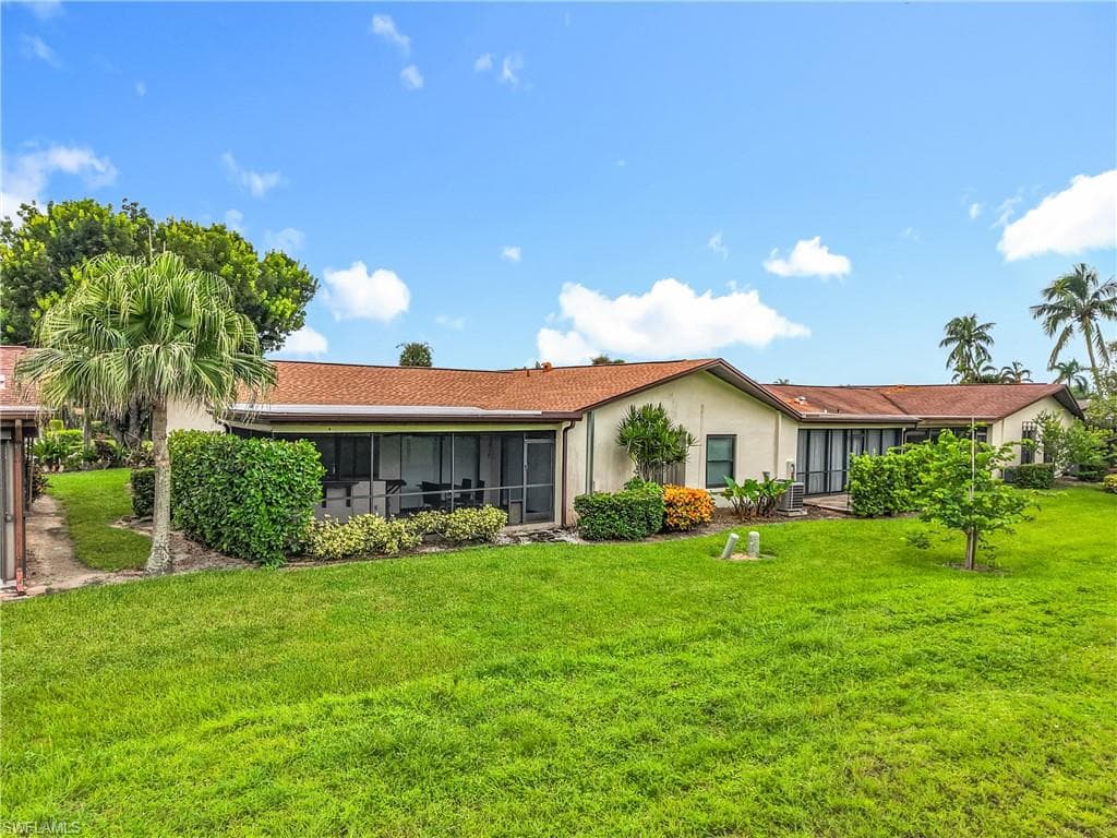 183 Round Key Cir D4, Naples, FL 34112-50
