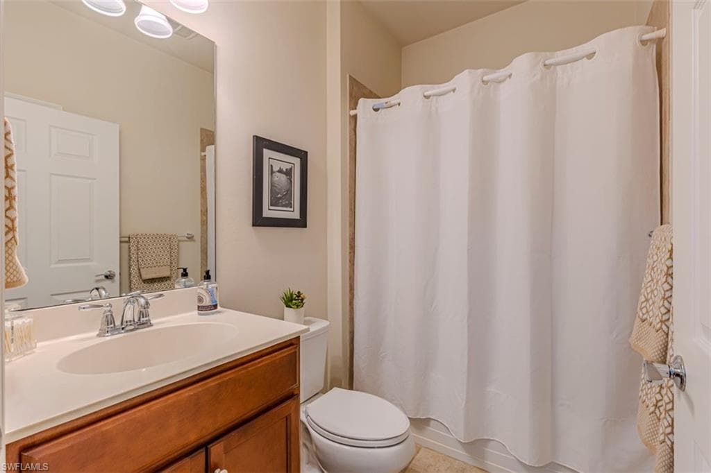 28062 Pisces Ln, Bonita Springs, FL 34135-19
