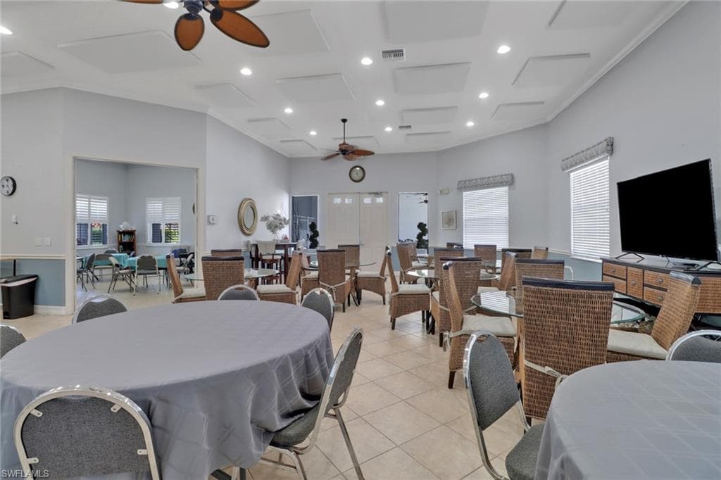 7835 Regal Heron Cir 204, Naples, FL 34104-37