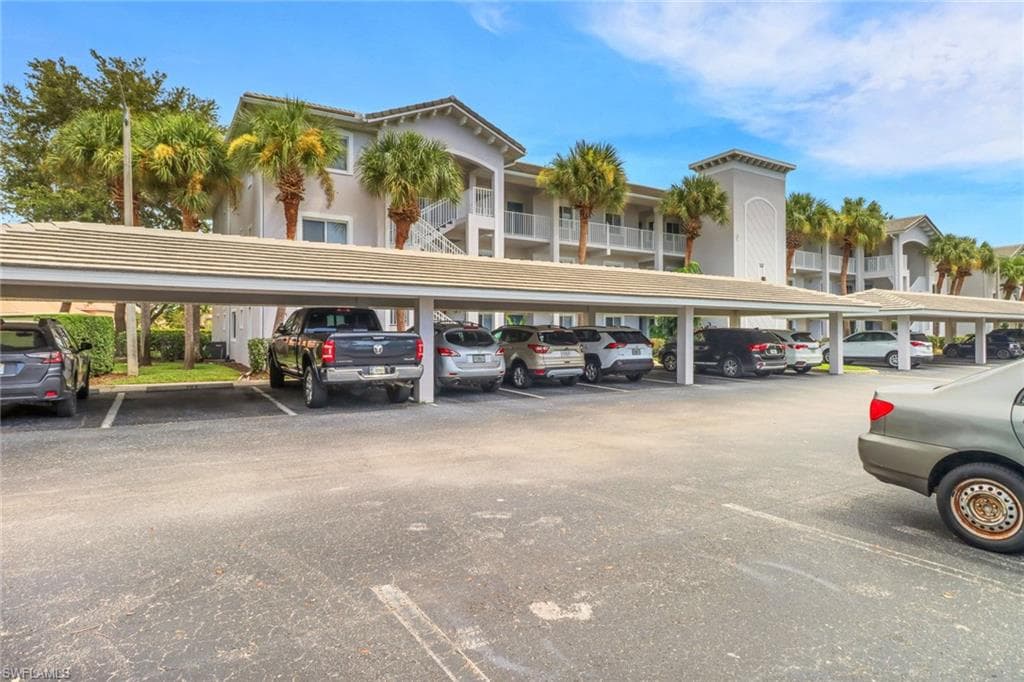7835 Regal Heron Cir 204, Naples, FL 34104-6