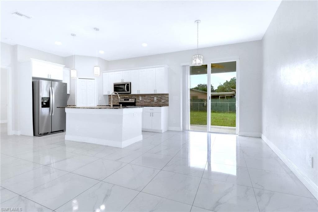 508 Coolidge Ave, Lehigh Acres, FL 33936-9