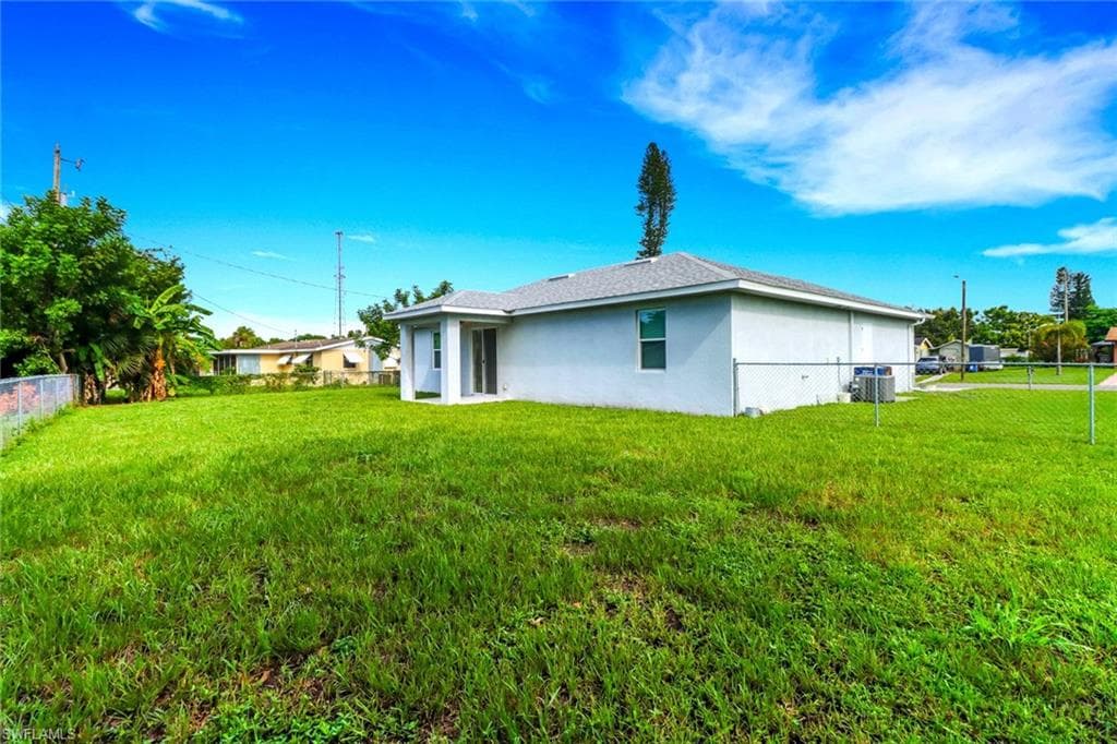 508 Coolidge Ave, Lehigh Acres, FL 33936-26