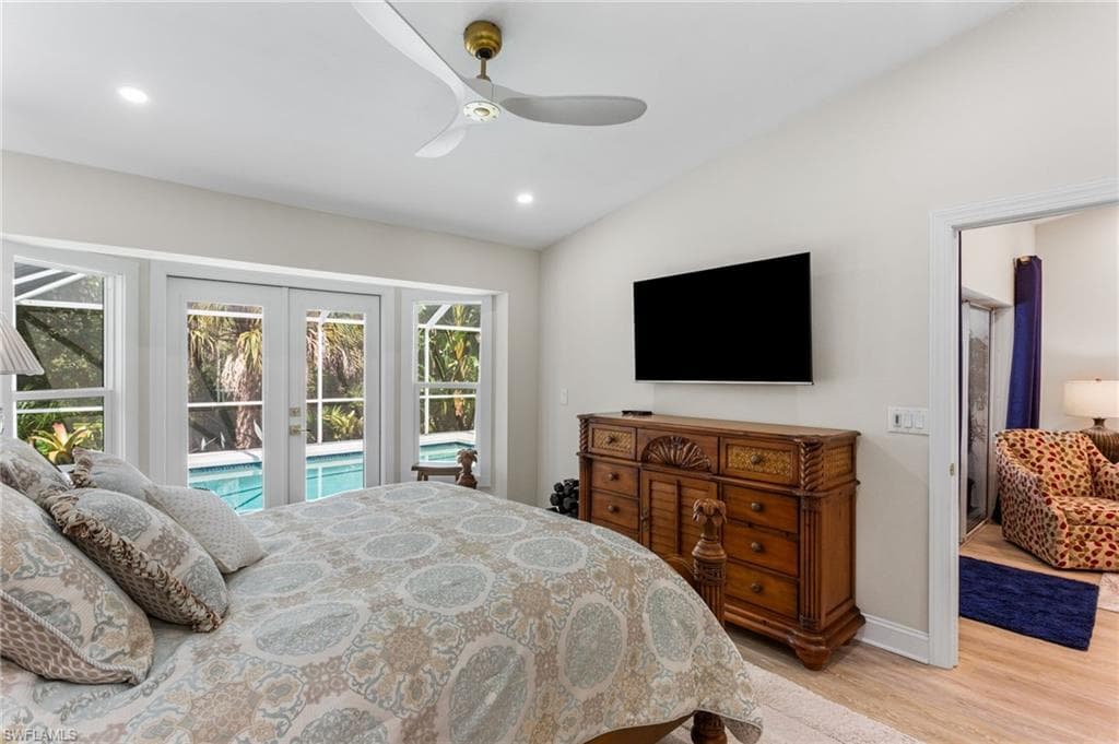 754 Wiggins Bay 14l Dr, Naples, FL 34110-15